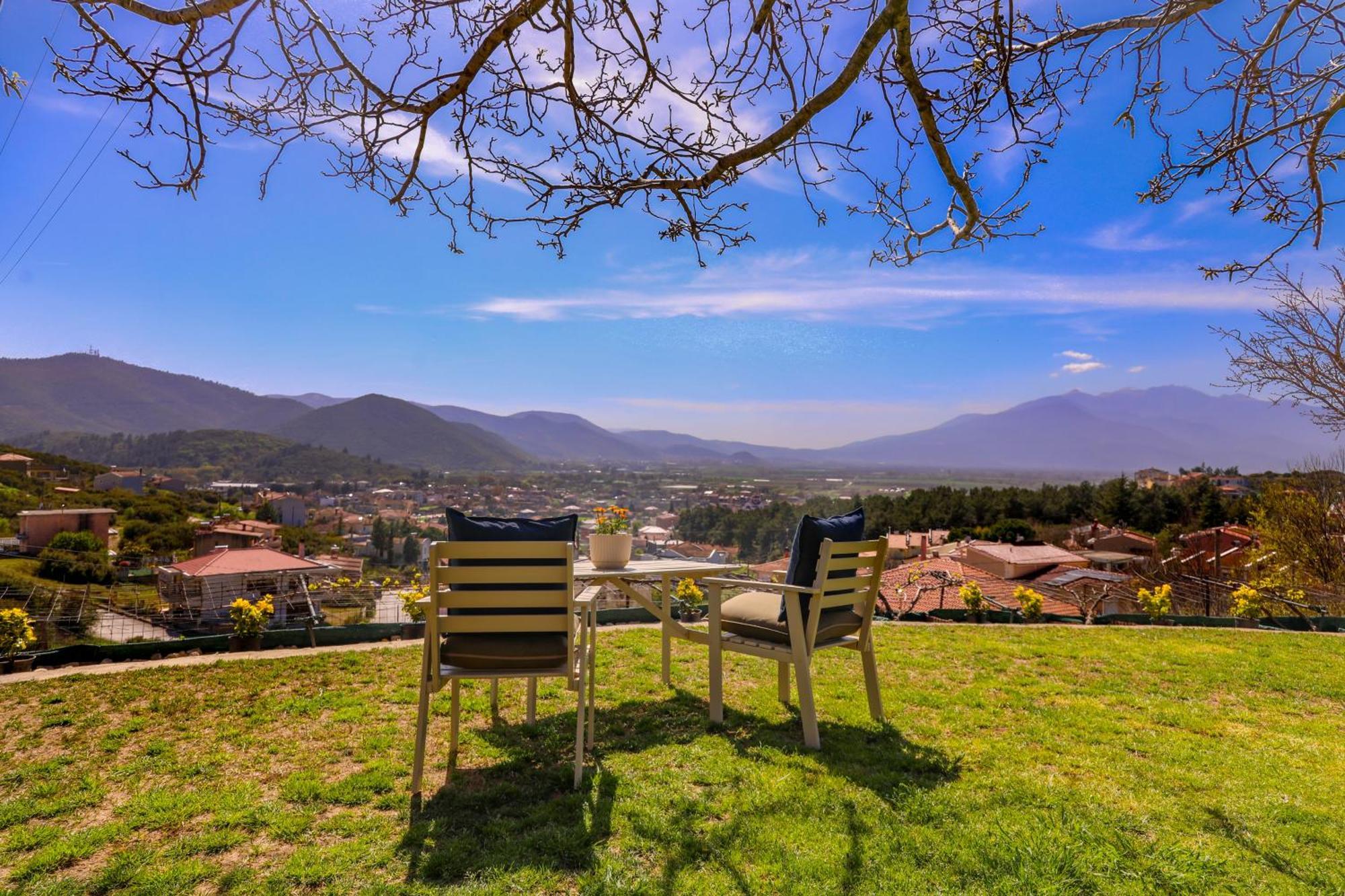 Hill House Apartment Kavala Bagian luar foto